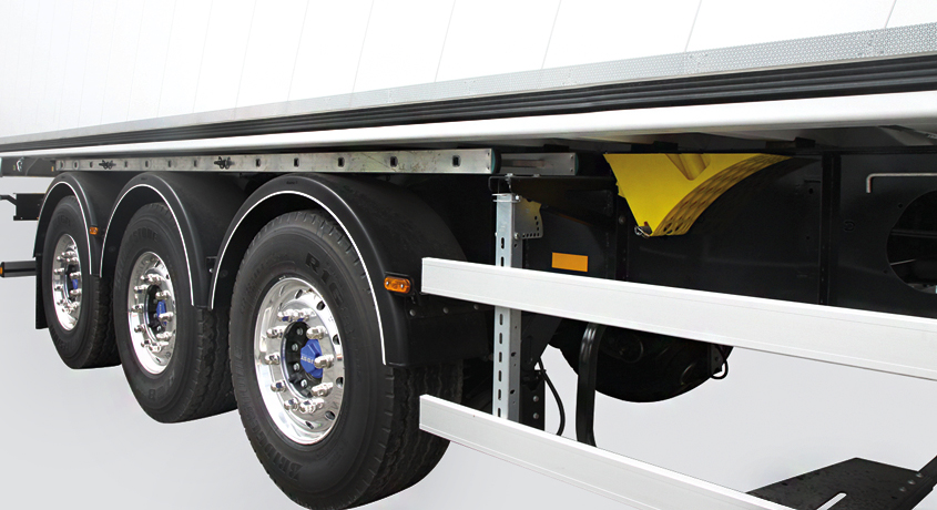 Zusätzliches Zubehör, wie Schaufel, Besen und Aluminiumleiter können am Rahmen des Fahrgestells befestigt werden und stehen dem Benutzer während der täglichen Arbeit einfach und schnell zur Verfügung.

