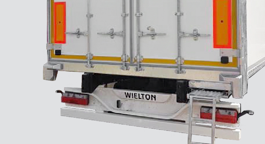 Hecktüren: Version Standard - 4 Twistlocks.
