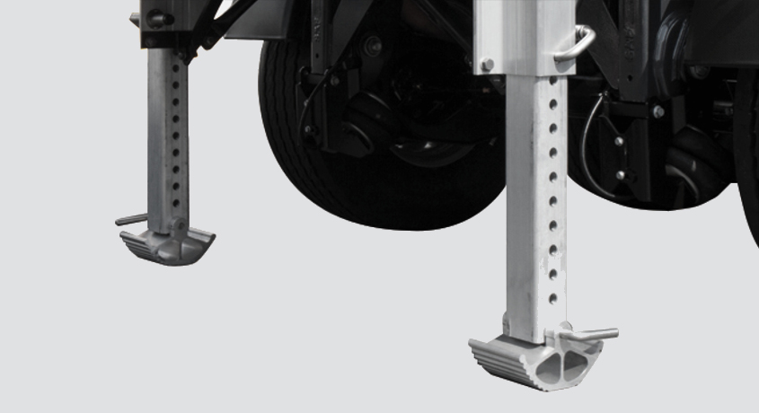 Die zuverlässigen Stützbeine sind in verschiedenen Varianten erhältlich:
- doppelt aus Stahl oder Aluminium,
